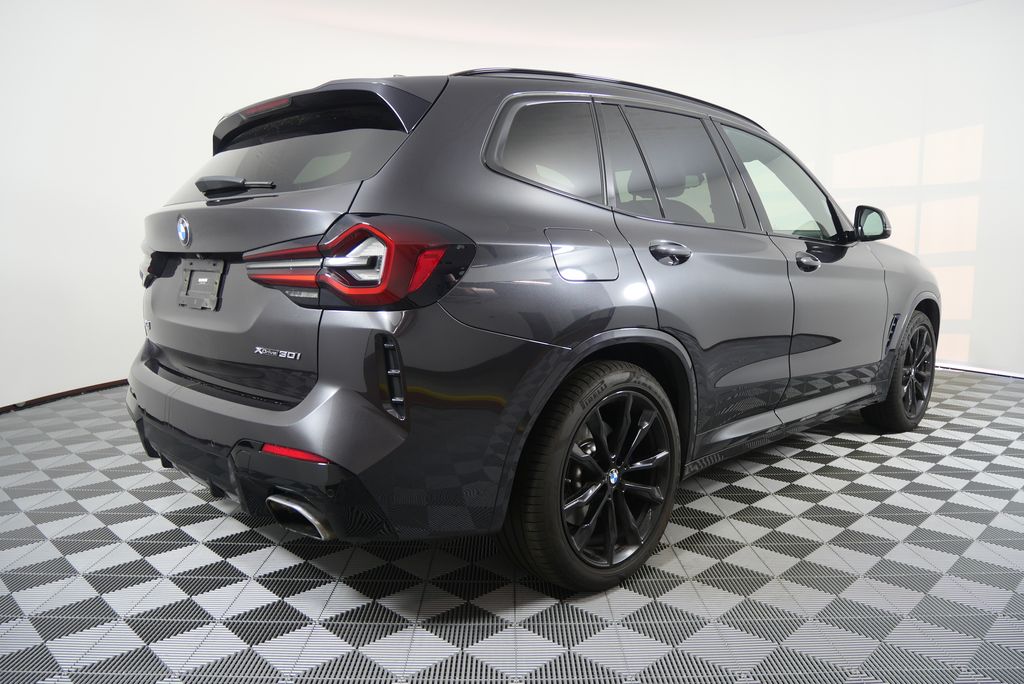 Thumbnail: 2022 BMW X3 - 3