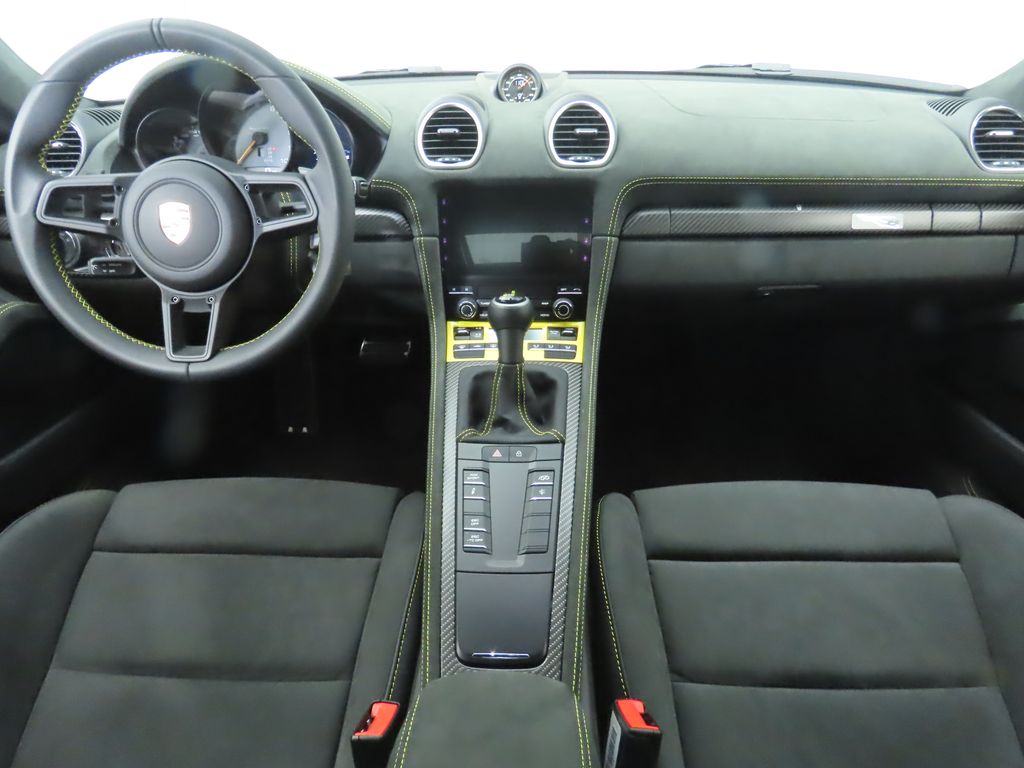 2024 Porsche   13