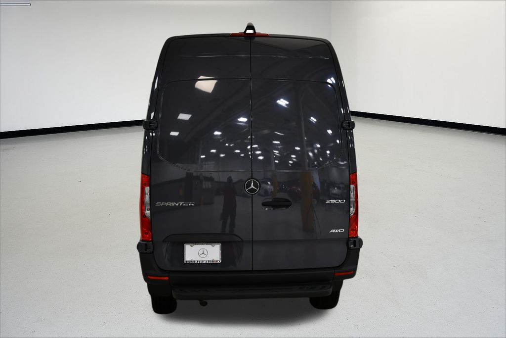 Thumbnail: 2025 Mercedes-Benz Sprinter - 7