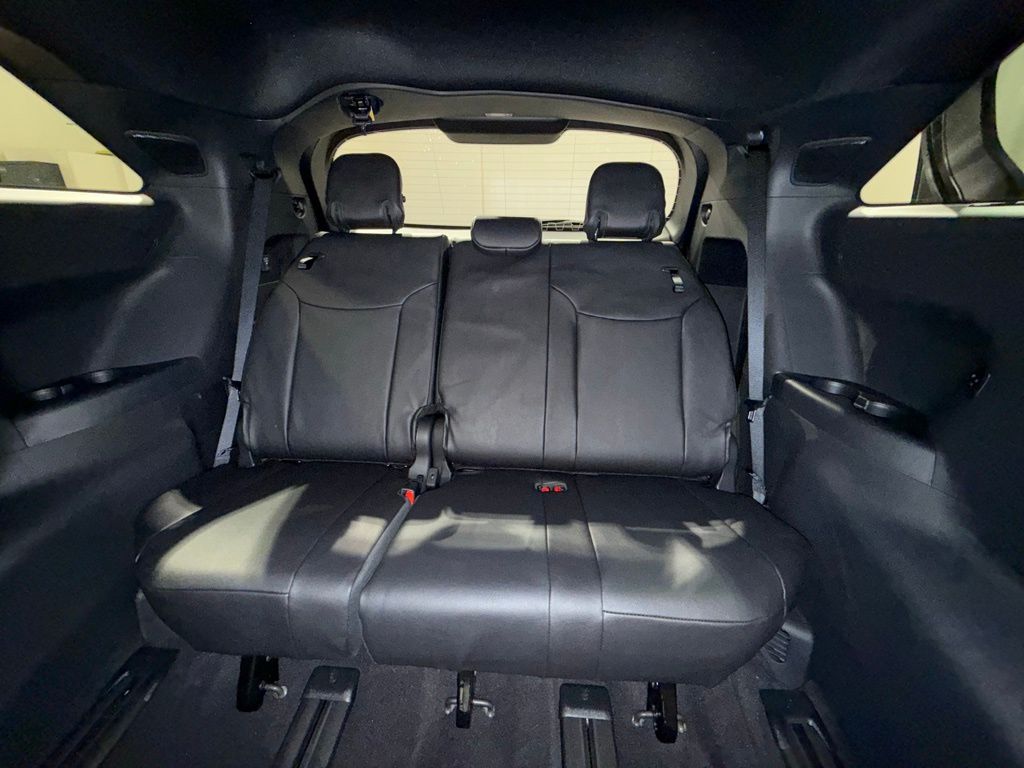 Thumbnail: 2025 Toyota Sienna - 24