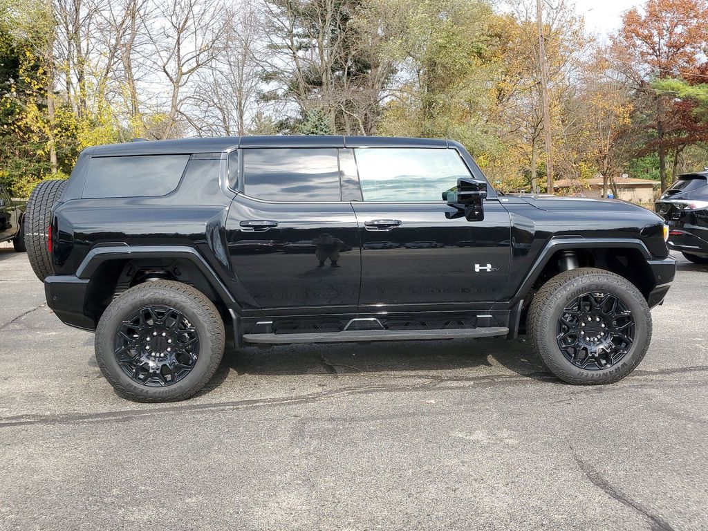 2025 GMC Hummer EV SUV 2X 8