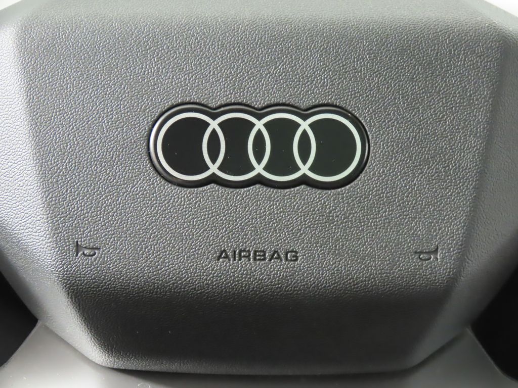 Thumbnail: 2023 Audi Q4 e-tron - 14