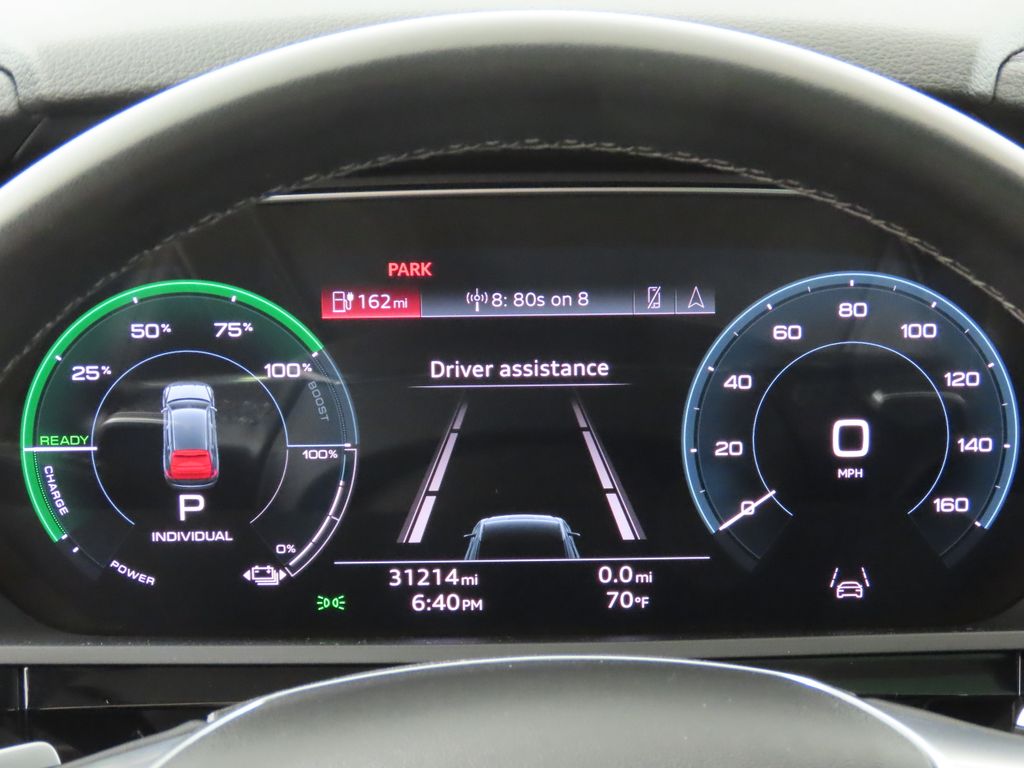 Thumbnail: 2023 Audi e-tron - 14