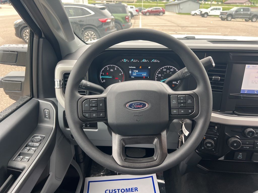2025 Ford F-350SD