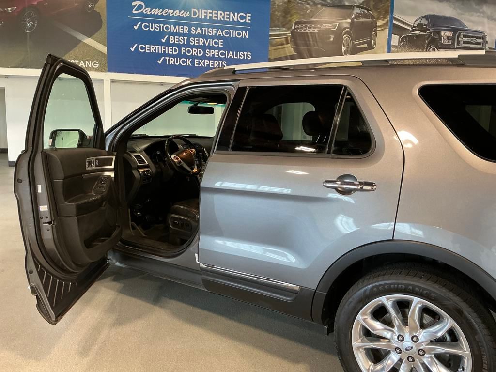 2013 Ford Explorer XLT photo