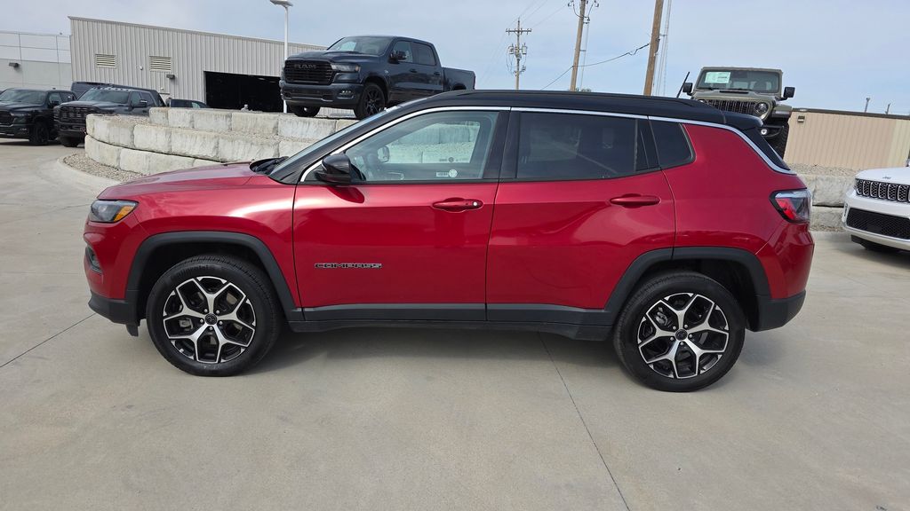 Used 2025 Jeep Compass Limited with VIN 3C4NJDCN7ST552859 for sale in Kansas City