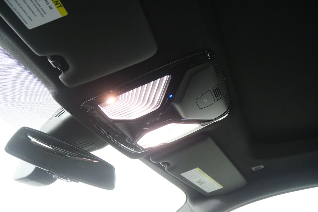 Thumbnail: 2026 BMW i4 - 21