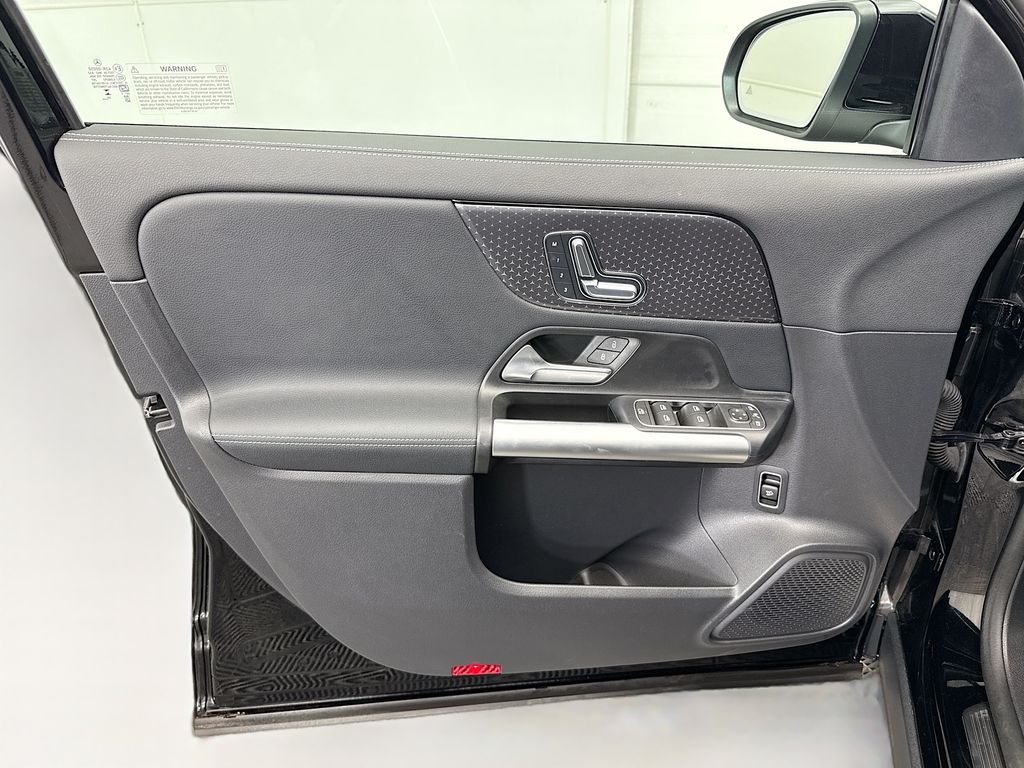 Thumbnail: 2025 Mercedes-Benz GLA - 22