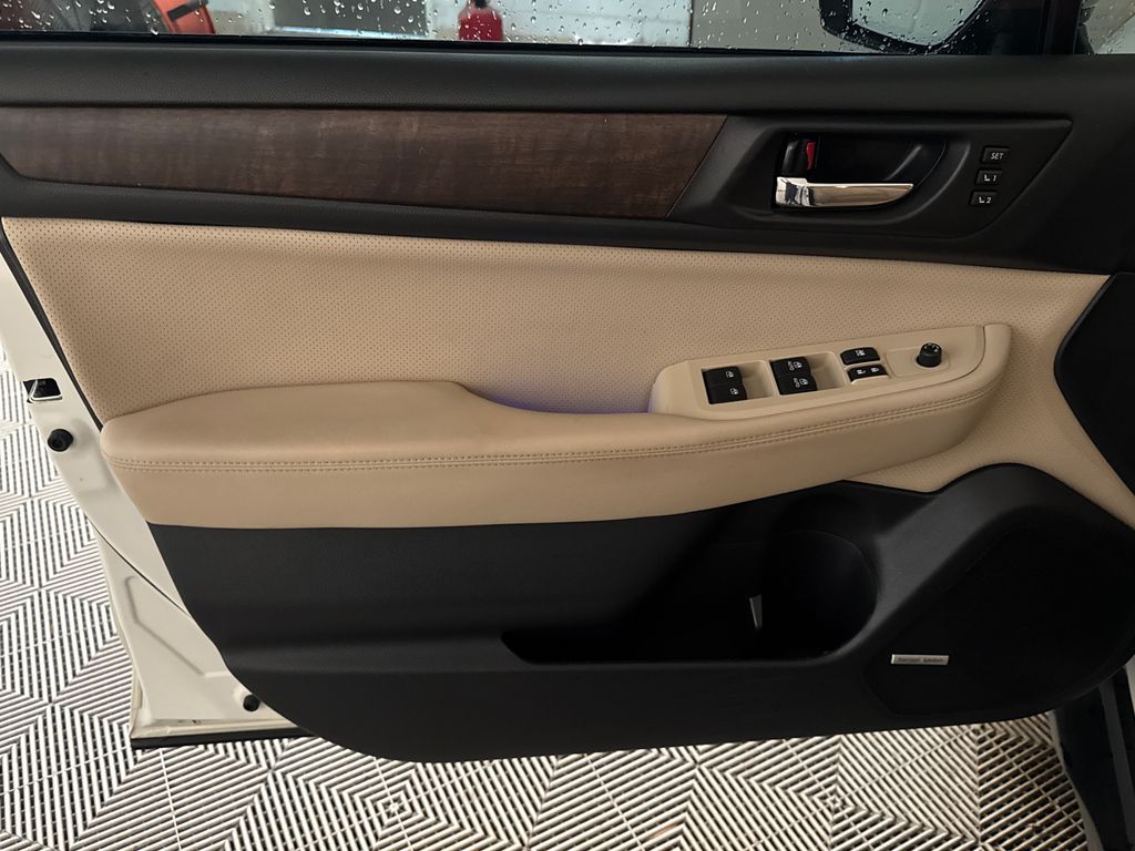 Used 2017 White Subaru 2.5i image 16
