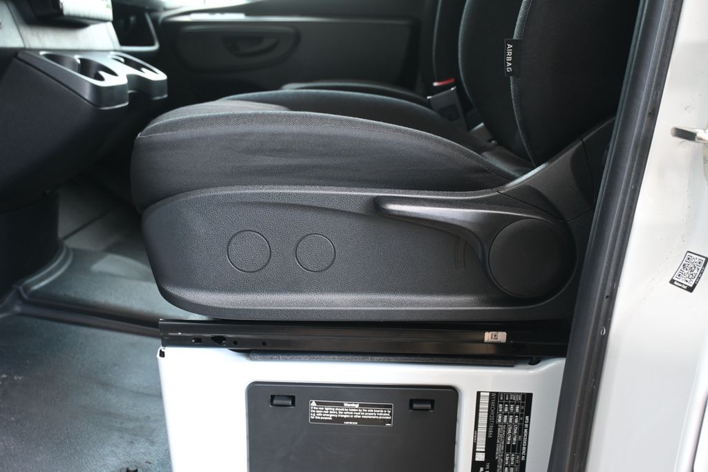 Thumbnail: 2025 Mercedes-Benz Sprinter - 12