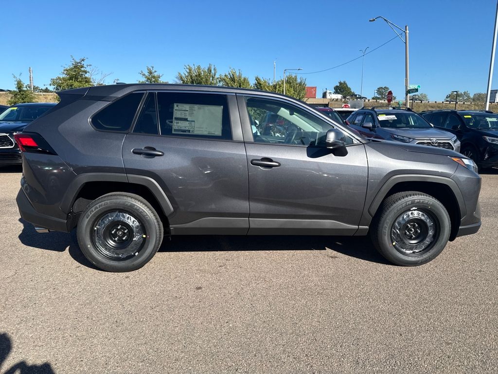 2025 Toyota RAV4 LE photo 8