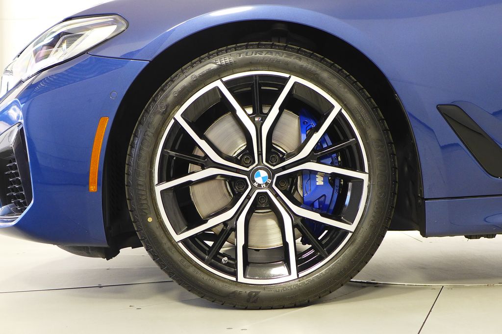 Thumbnail: 2022 BMW 5 Series - 5