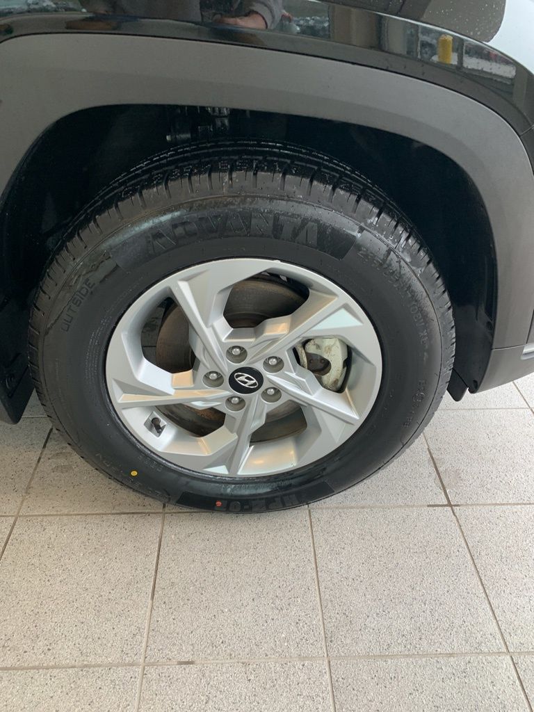 Certified Used 2023 Black Hyundai SE image 17