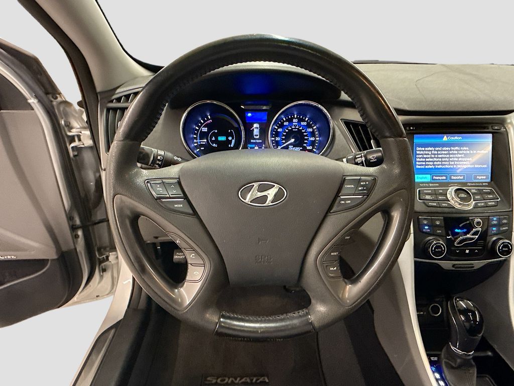 2012 Hyundai Sonata Base 11