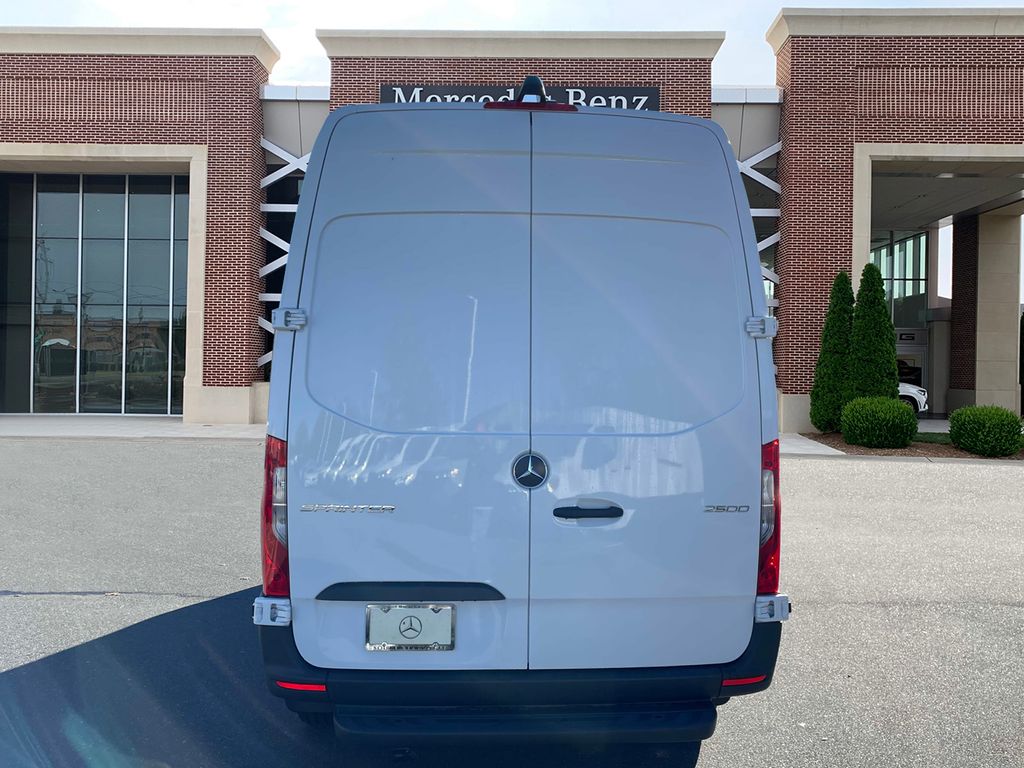 2024 Mercedes-Benz Sprinter 2500 6