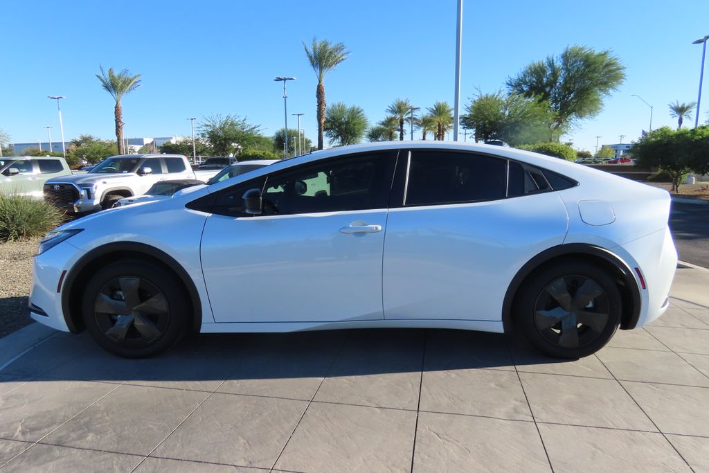 Thumbnail: 2026 Toyota Prius - 9