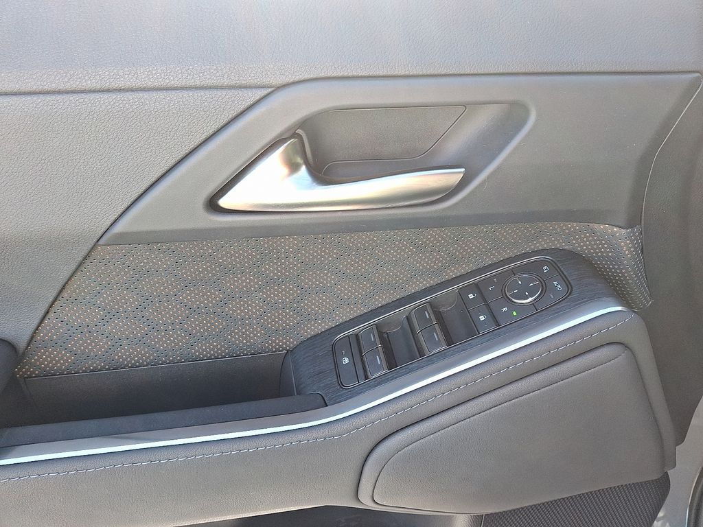 Thumbnail: 2024 Lexus GX - 12