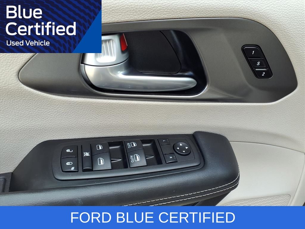2024 Chrysler Pacifica Touring L Black at Community Honda
