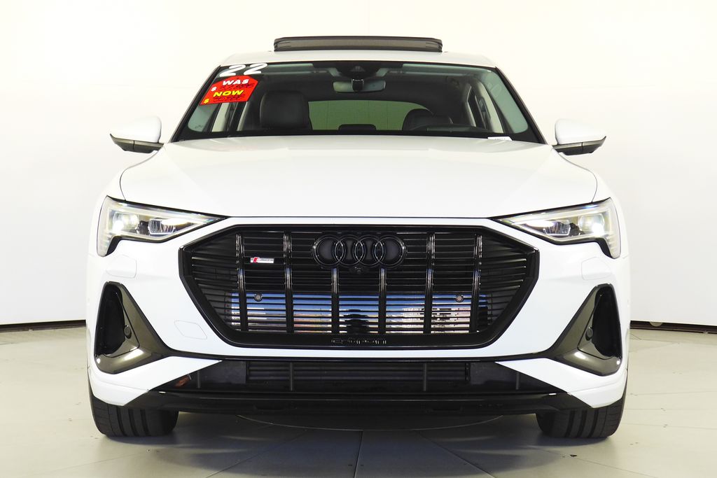 Thumbnail: 2022 Audi e-tron GT - 3