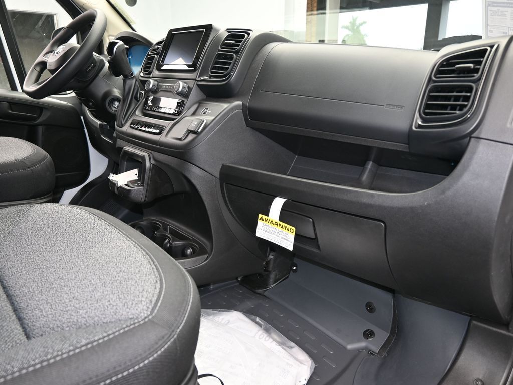 New 2026 Bright White Clearcoat Ram  image 27