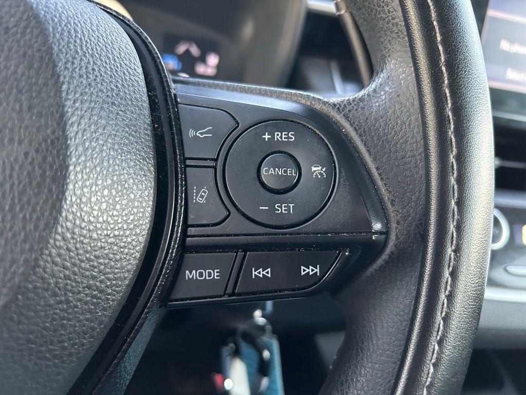 Thumbnail: 2021 Toyota Corolla - 18