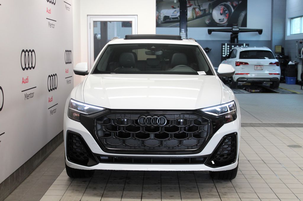 Thumbnail: 2026 Audi Q8 - 9