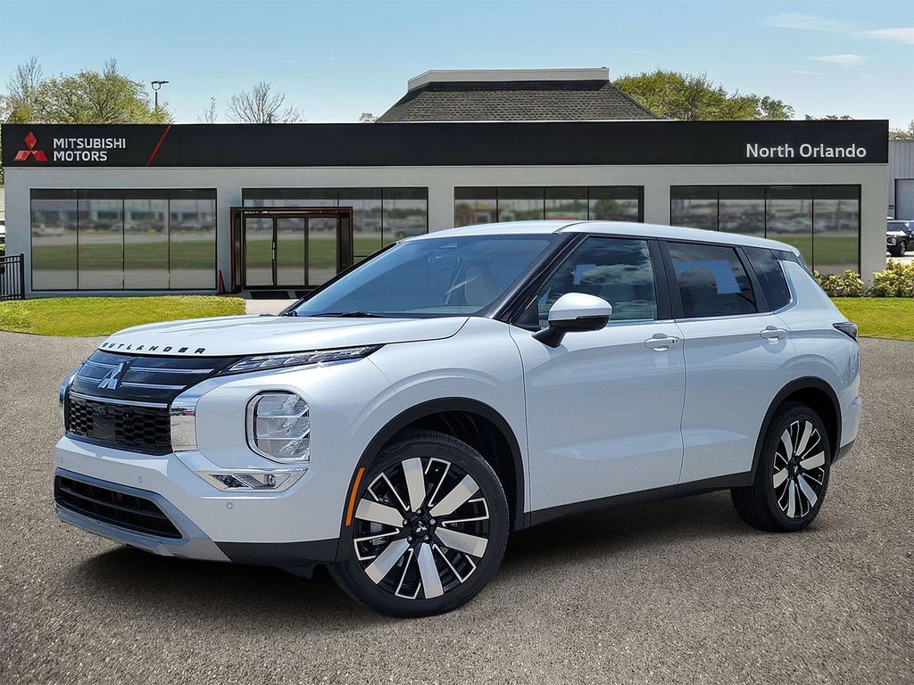 2026 Mitsubishi Outlander SE