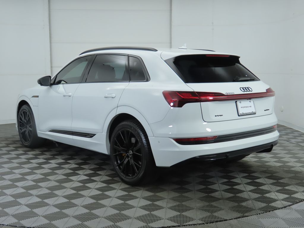 2023 Audi e-tron Premium 3