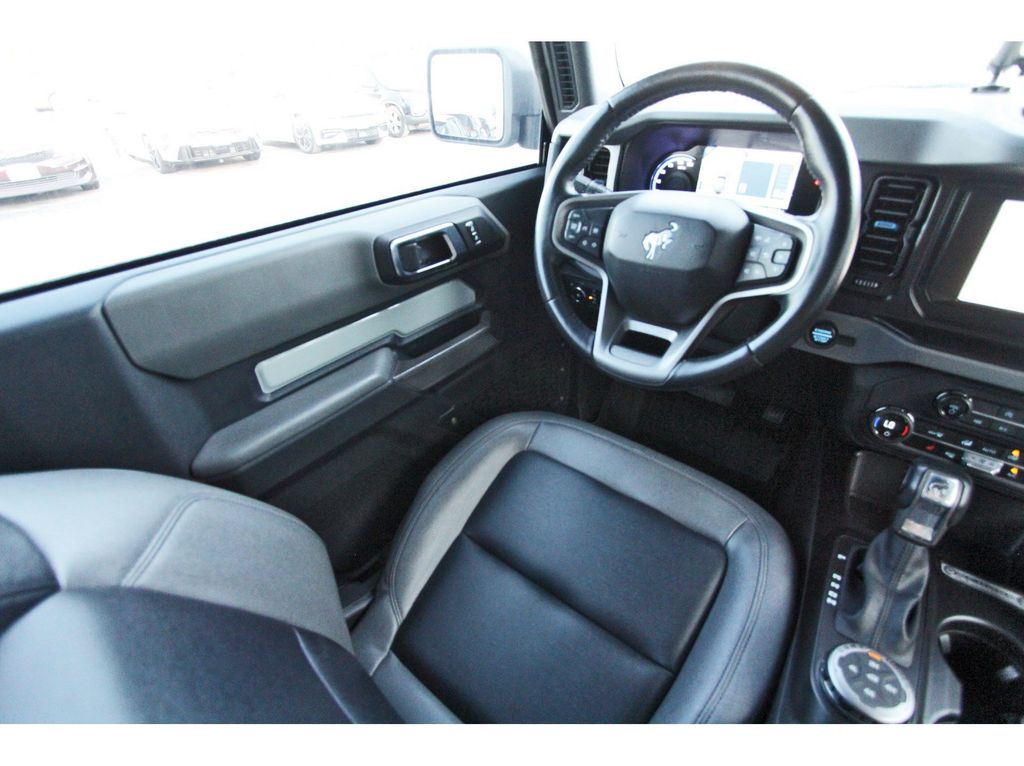 2023 Ford Bronco Black Diamond - 8