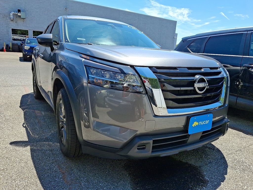 2022 Nissan Pathfinder S 4WD