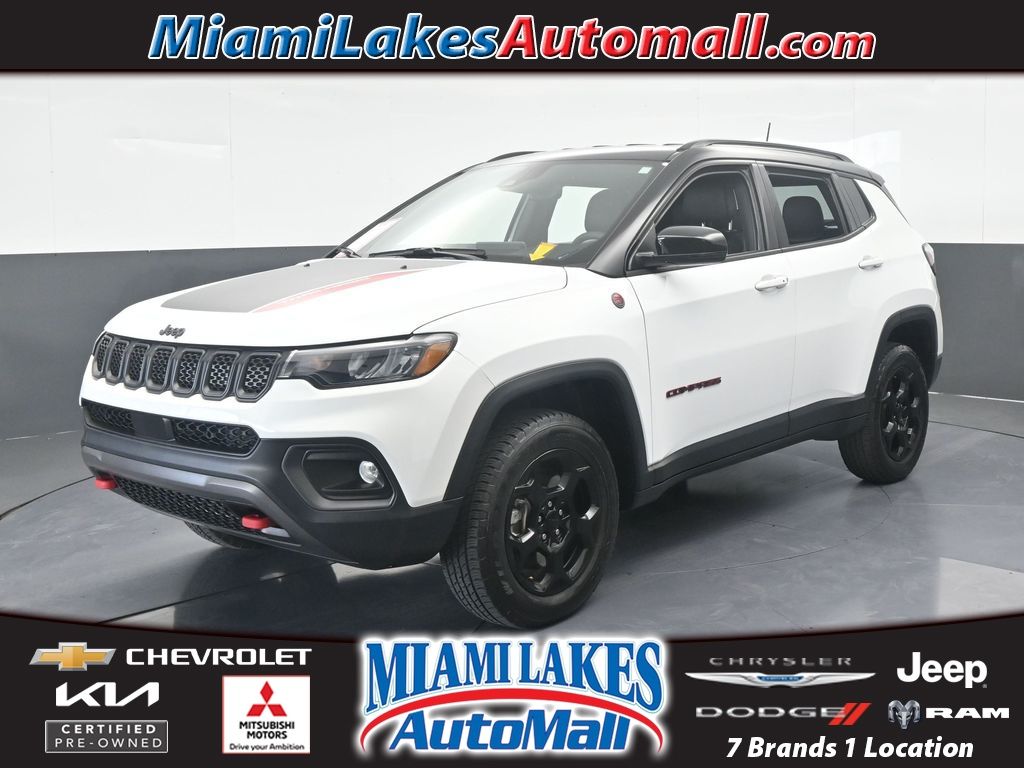 2023 Jeep Compass Trailhawk's photo