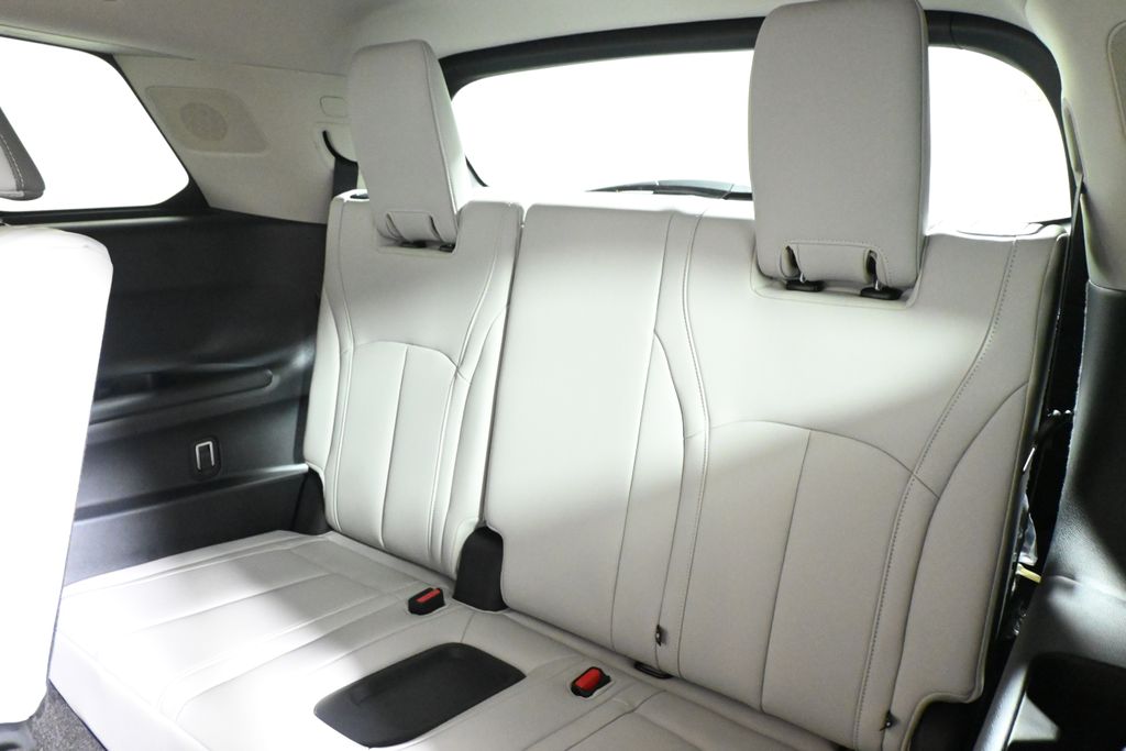 Thumbnail: 2027 INFINITI QX60 - 31