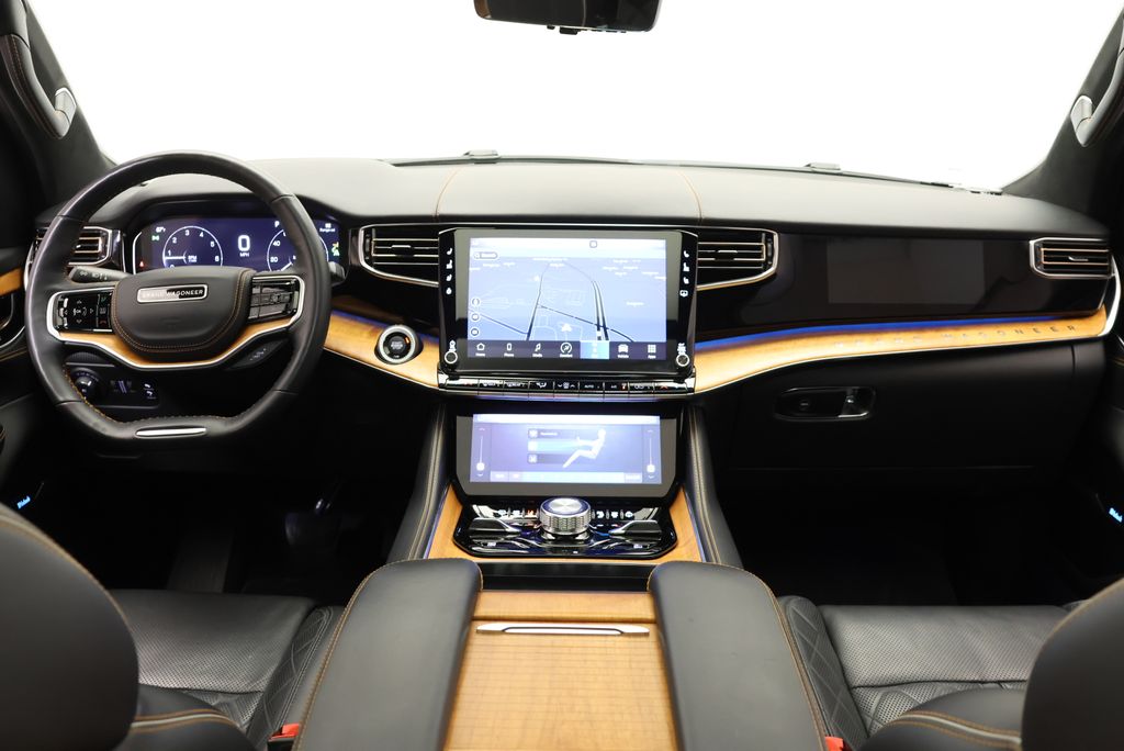 Thumbnail: 2022 Jeep Grand Wagoneer - 18