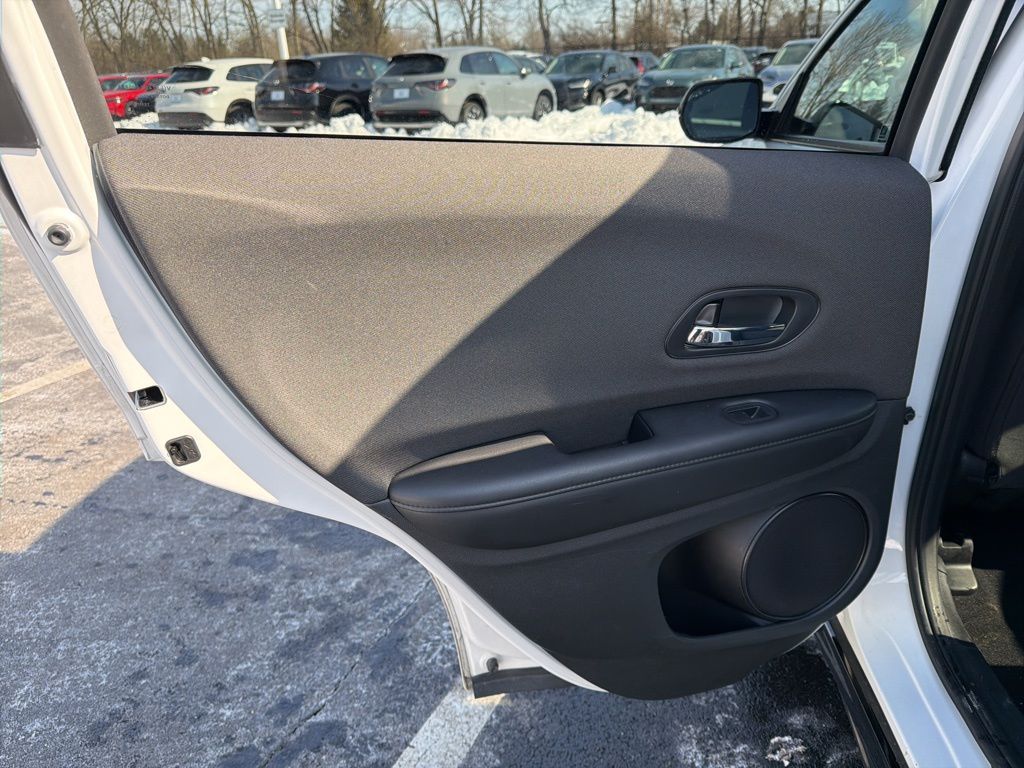 Thumbnail: 2021 Honda HR-V - 21