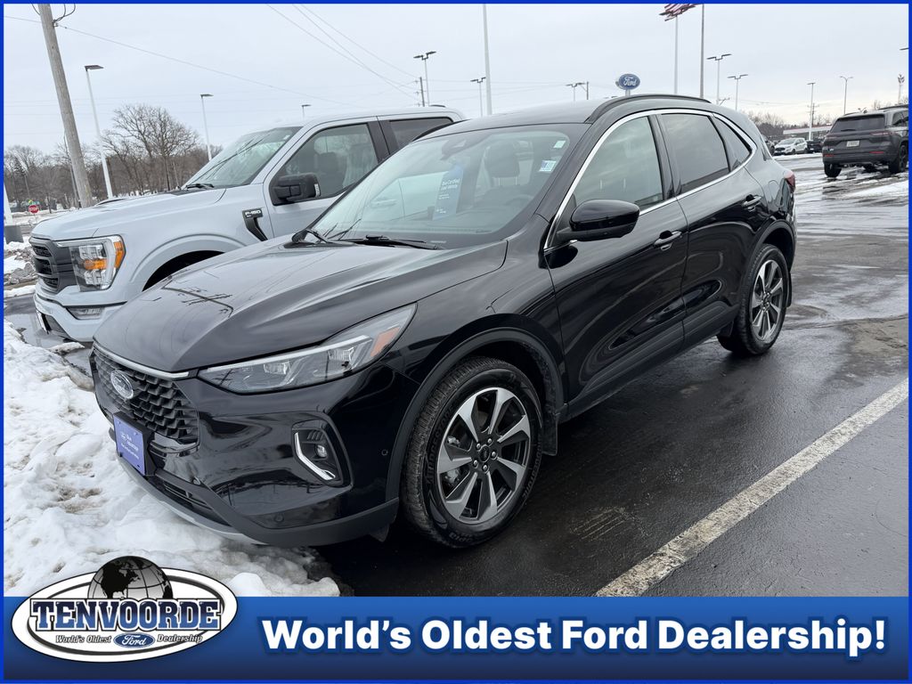 2023 Ford Escape Platinum AWD