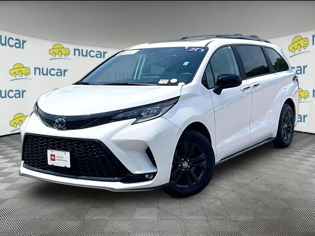 2025 Toyota Sienna — photo 3