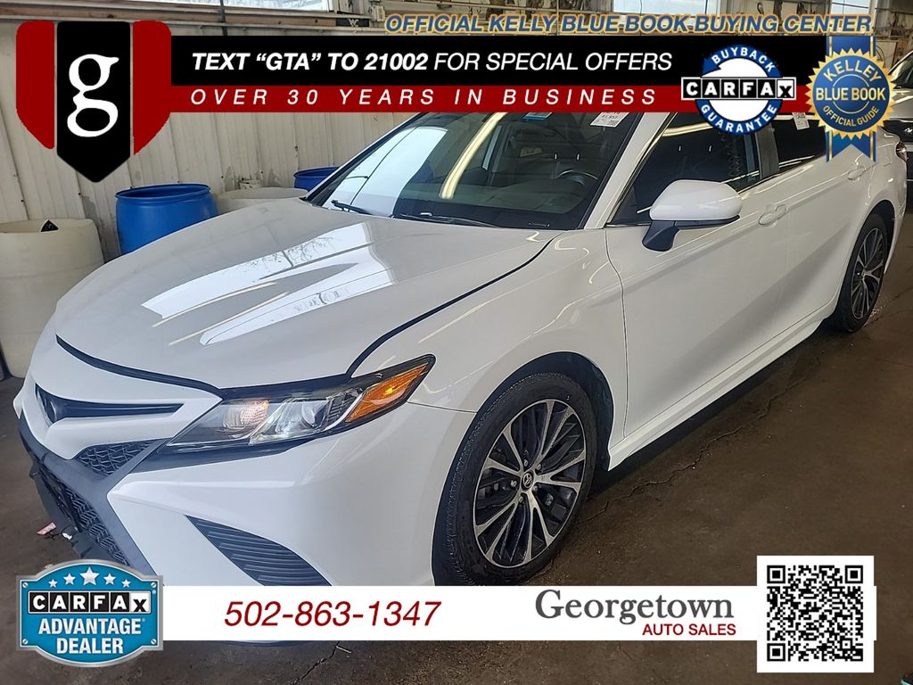 2019 Toyota Camry SE FWD