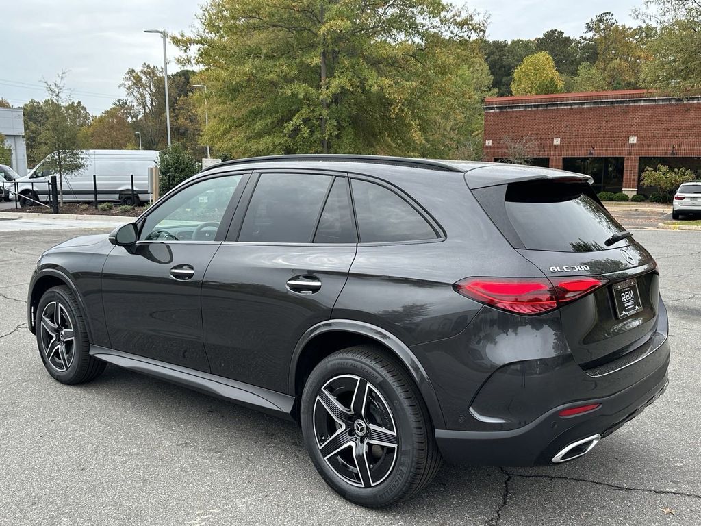 2025 Mercedes-Benz GLC GLC 300 6