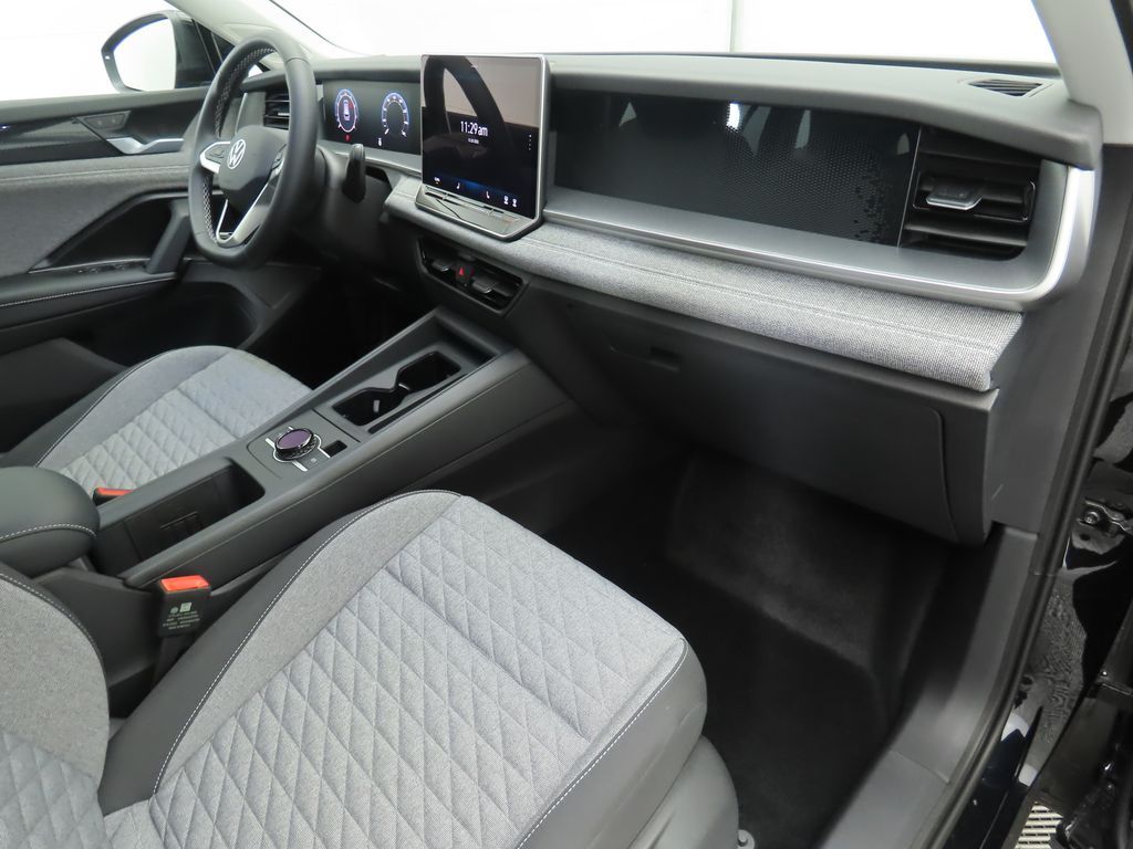 Thumbnail: 2026 Volkswagen Tiguan - 15