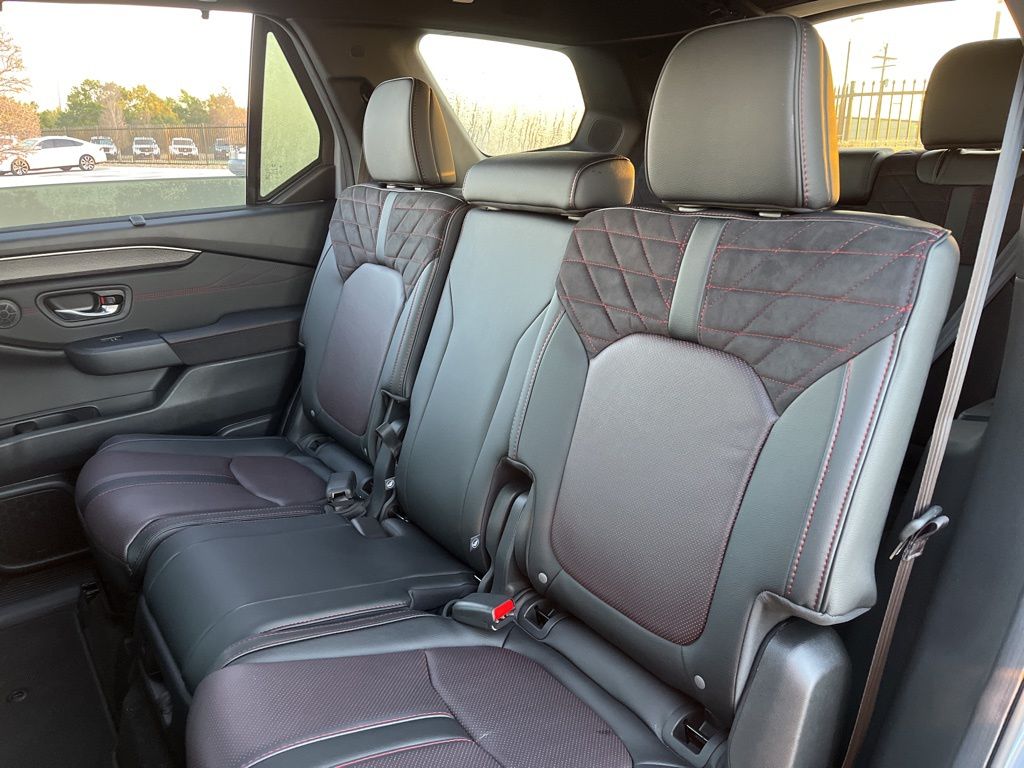 Thumbnail: 2026 Honda Pilot - 15