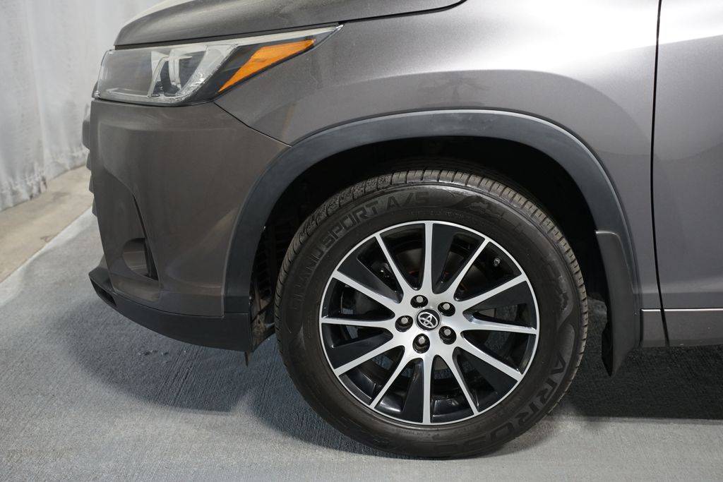 Thumbnail: 2018 Toyota Highlander - 5