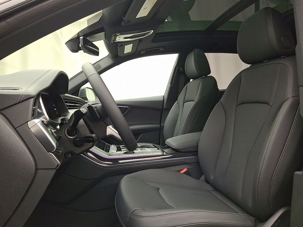 Thumbnail: 2026 Audi Q8 - 8