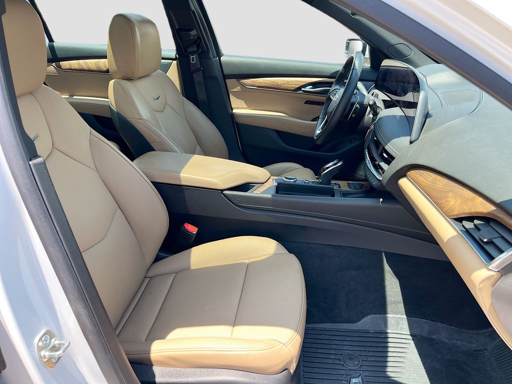 Used 2025 White Cadillac Premium Luxury image 30