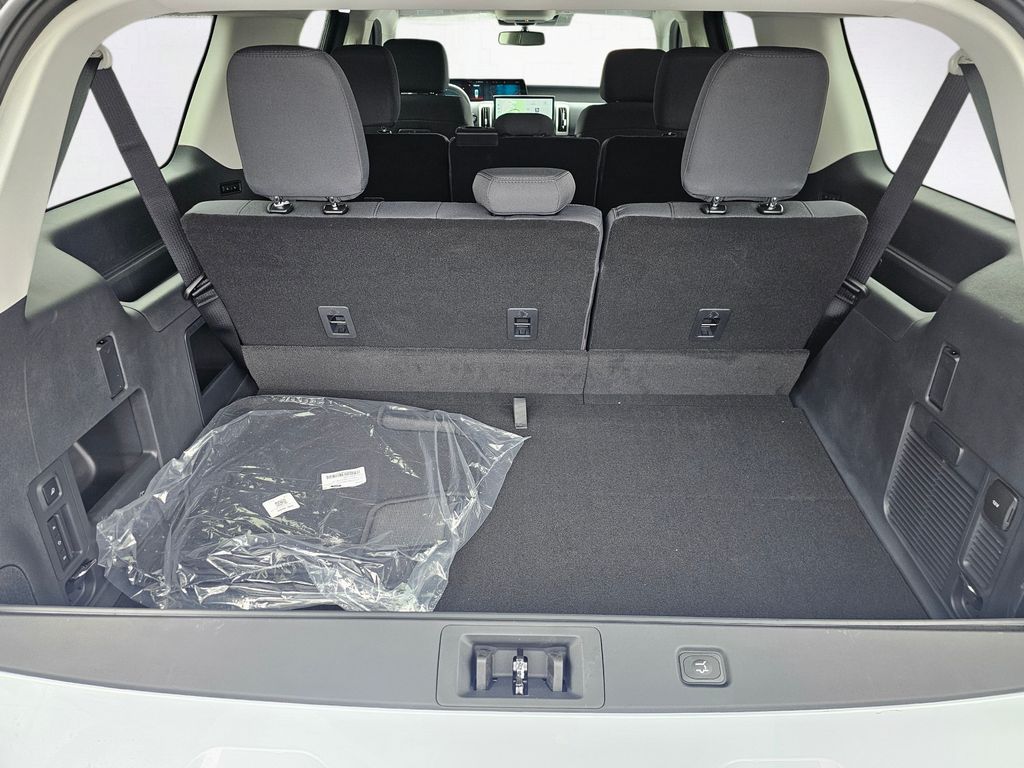 New 2026 Silver Ford Active image 16