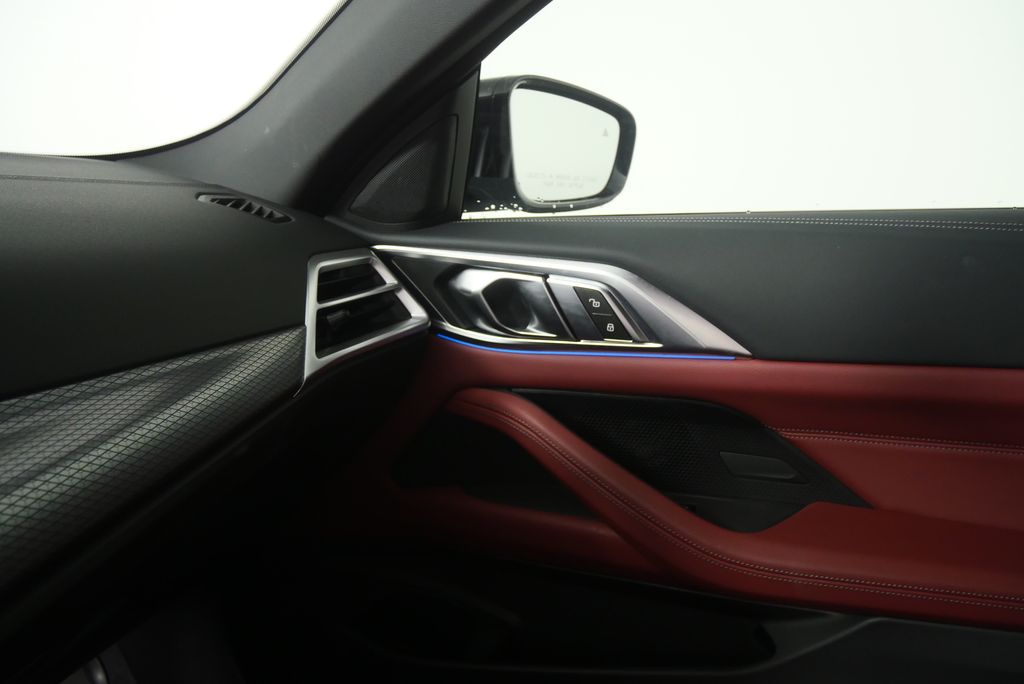 Thumbnail: 2025 BMW 4 Series - 25