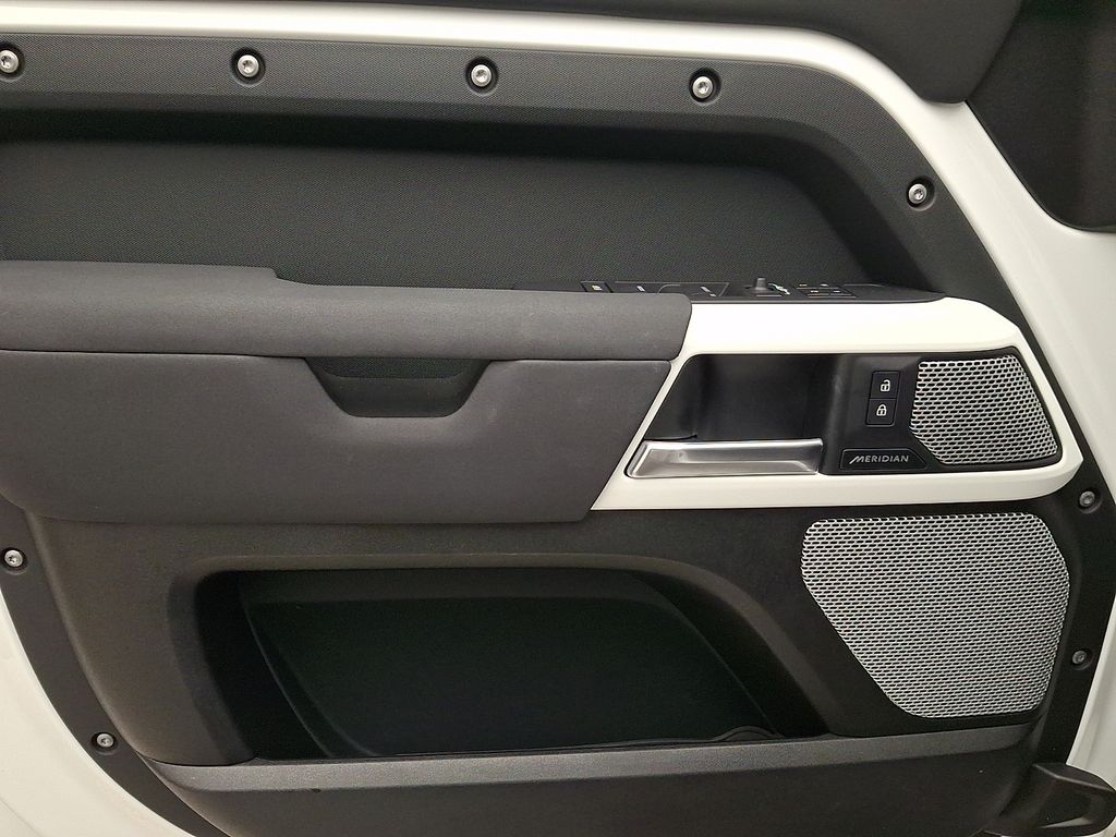 Thumbnail: 2023 Land Rover Defender - 14