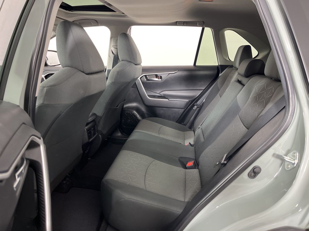 Thumbnail: 2020 Toyota RAV4 - 24