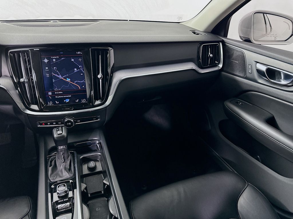 Thumbnail: 2020 Volvo S60 - 24