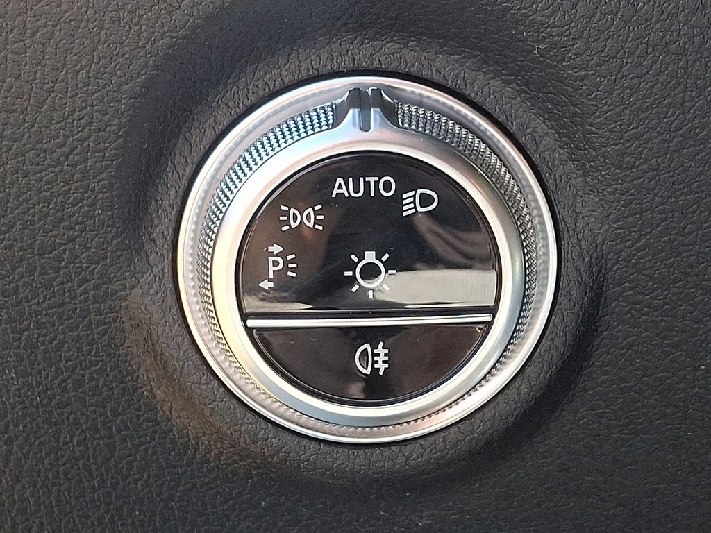 2022 Mercedes-Benz C-Class C 300 23