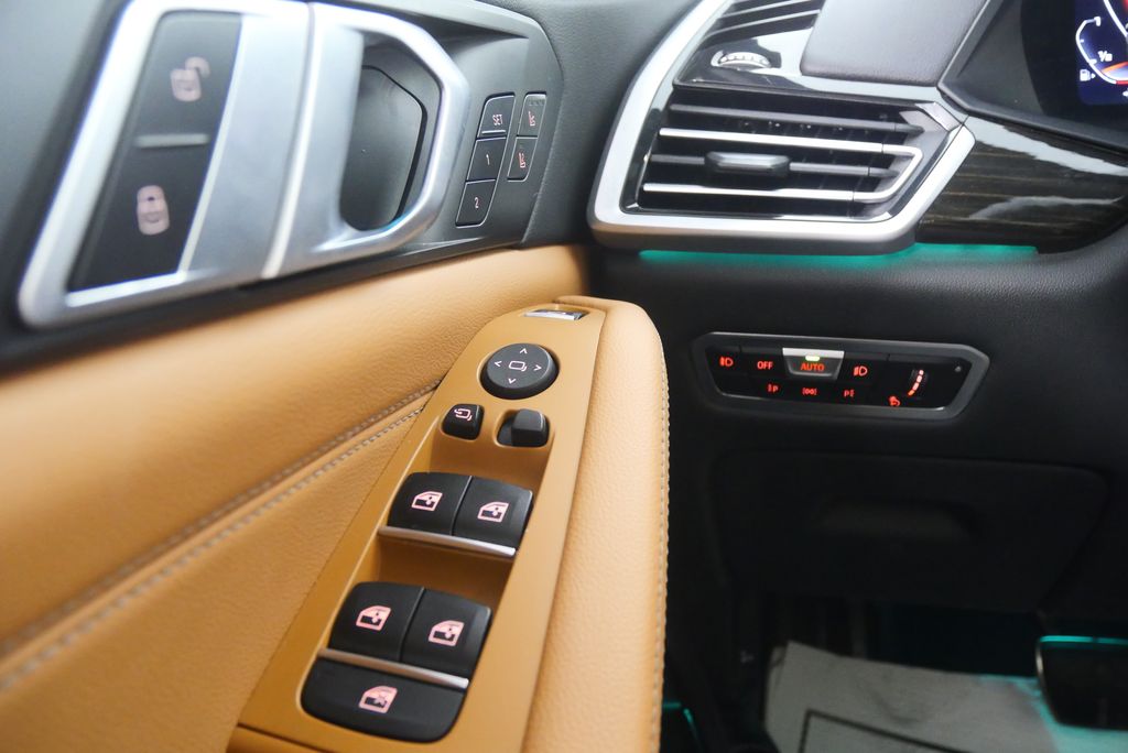 Thumbnail: 2020 BMW X5 - 18